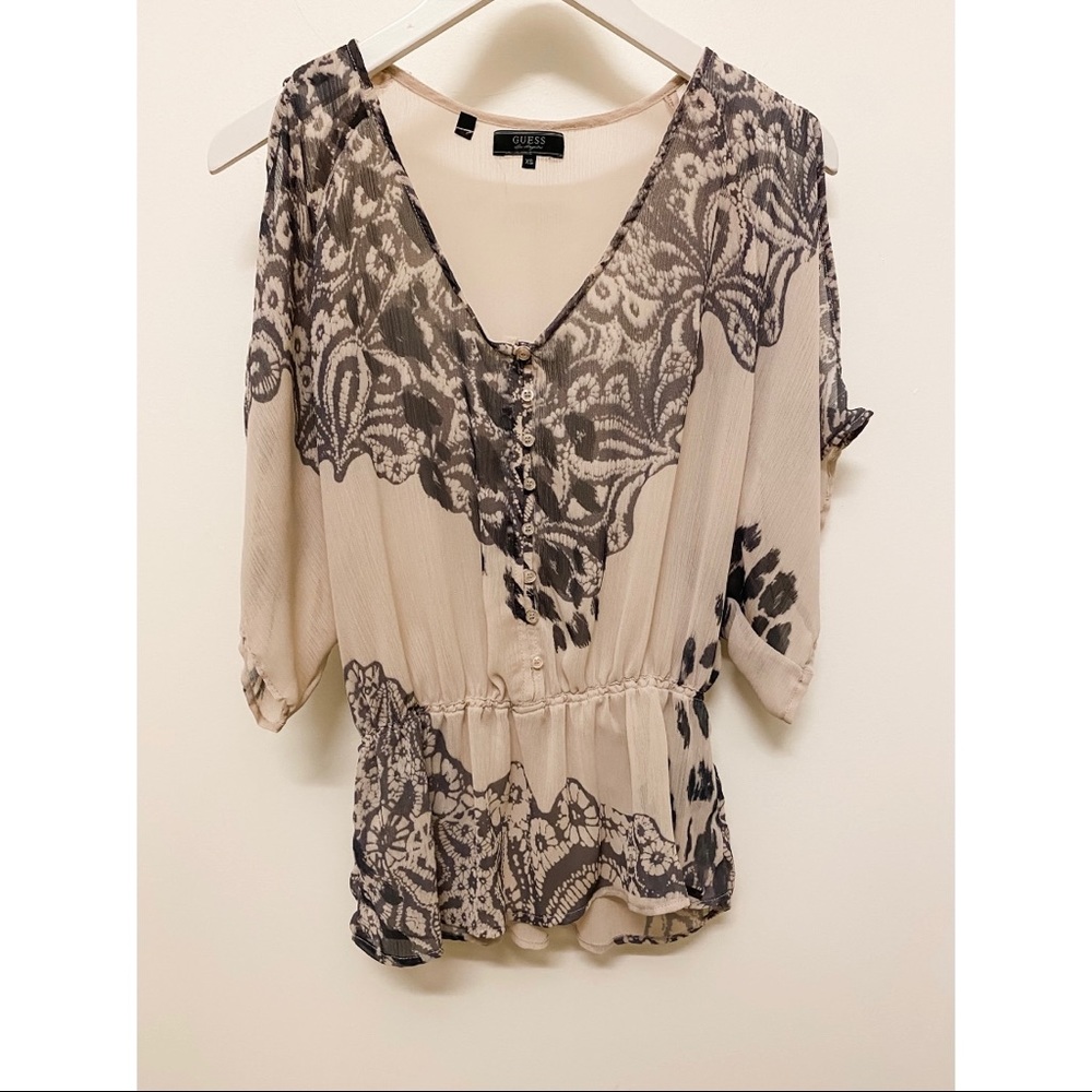 Guess lightweight, flowy top w/ open shoulders